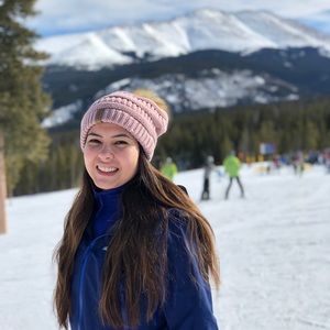 Meet your Posher, Adriana